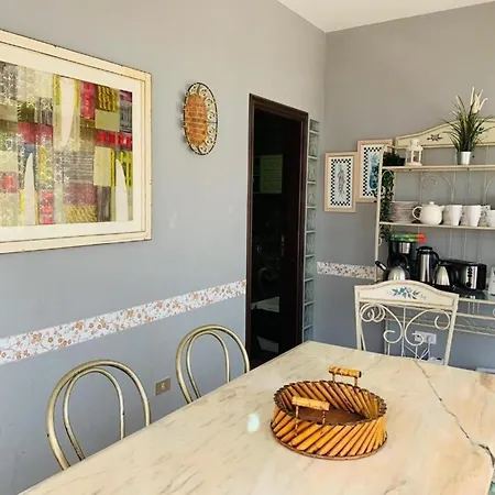 Geraeumiges Haus Mit Exklusivem Schwimmbad Und Solarium Holiday home